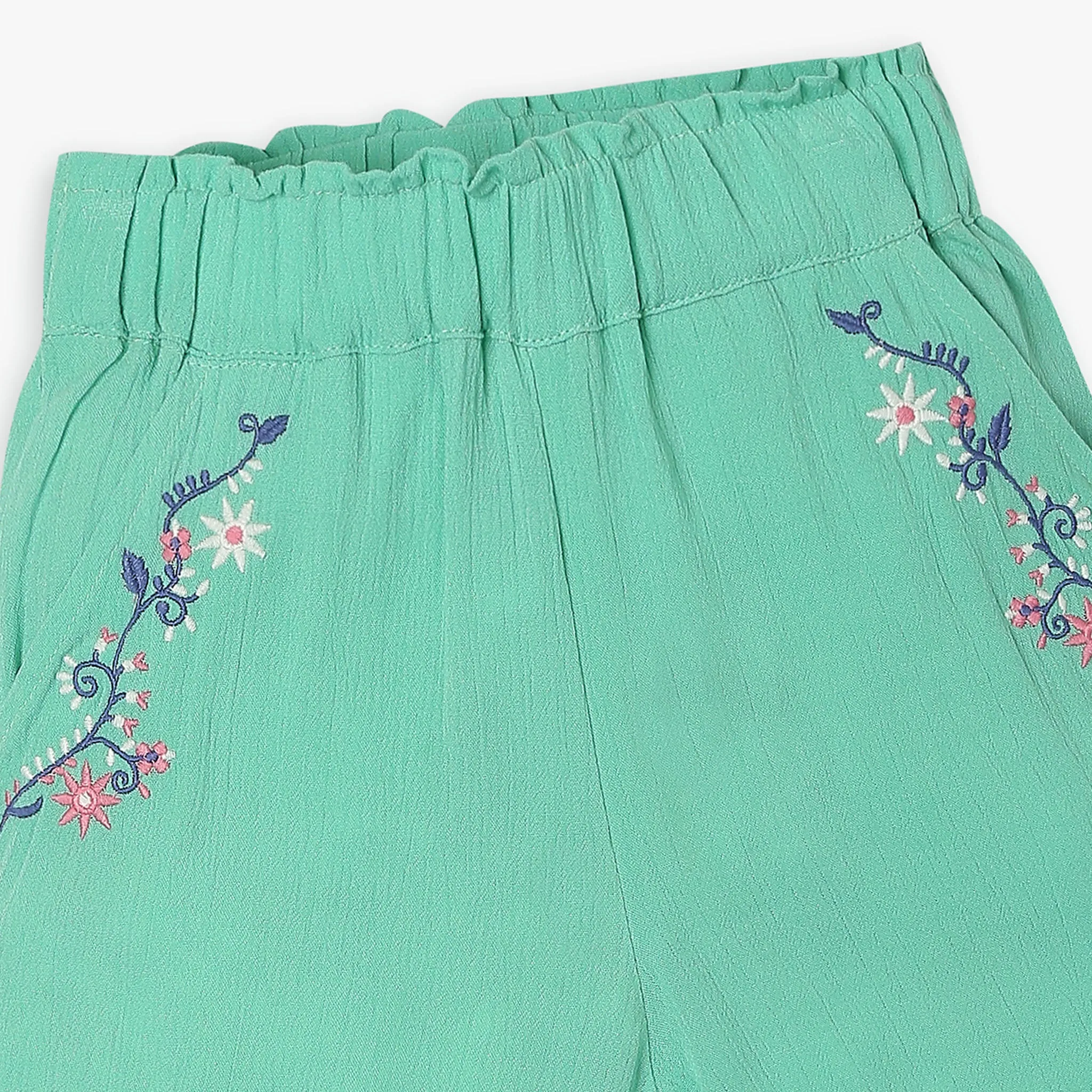 Girls Relaxed Fit Embroidered Mid Rise Shorts