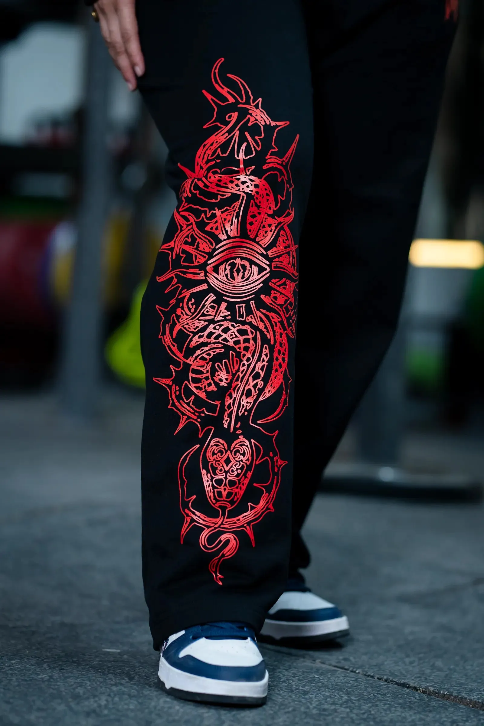 RED STRIKE COUTURE SWEATS (BLACK)