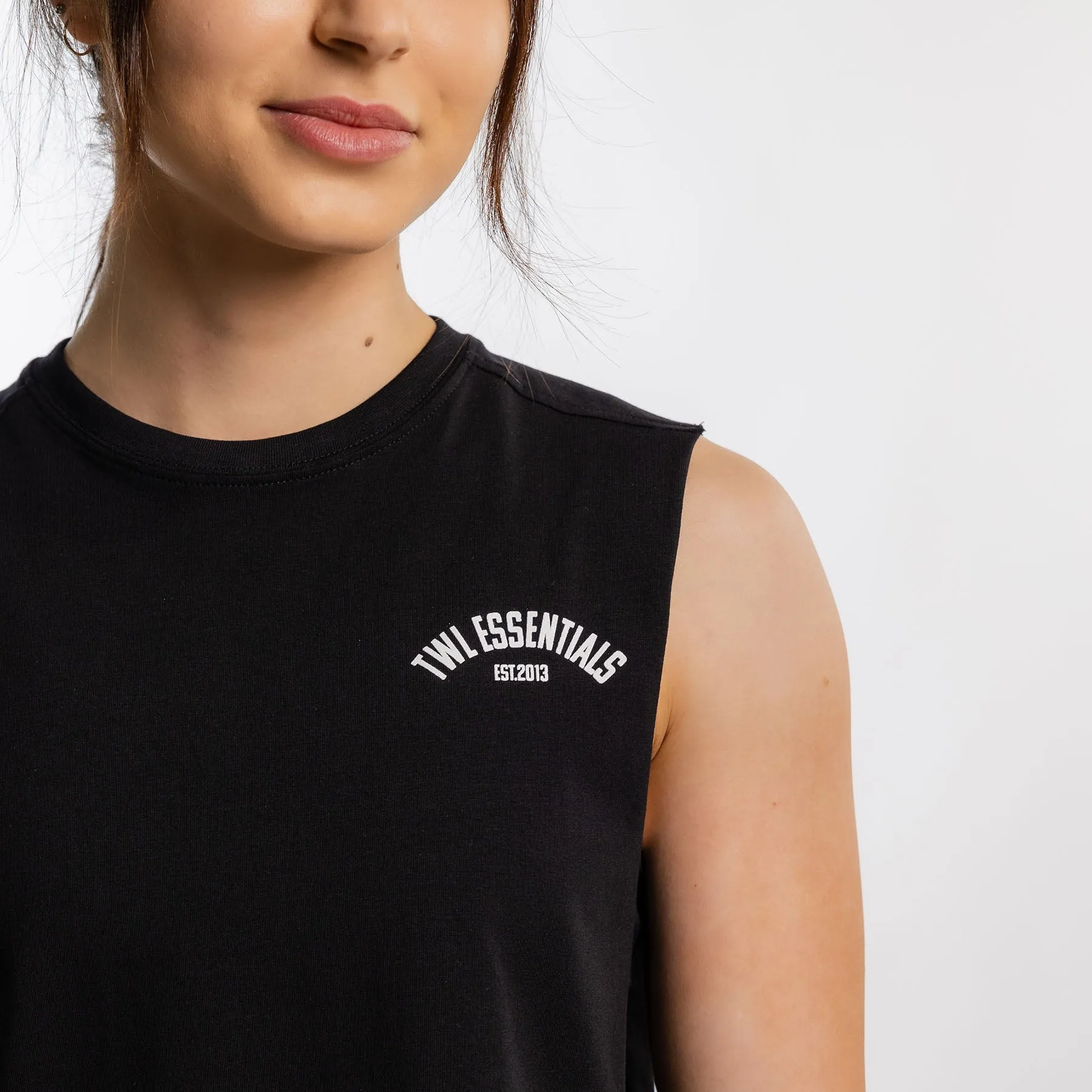 TWL - WOMEN'S SLASH CROP - ESSENTIALS - BLACK